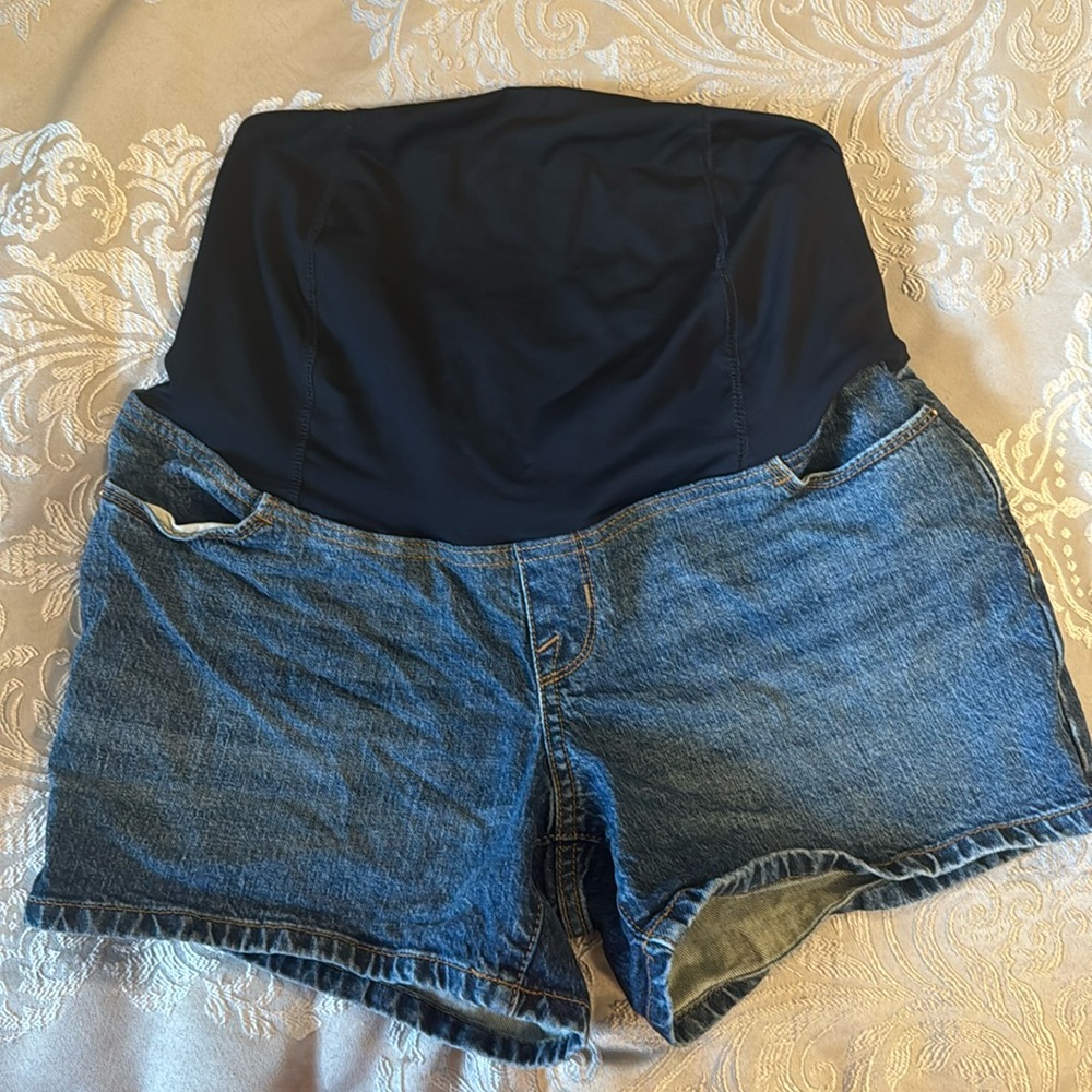maternity Isabel midi shorts 4” inseam size 4